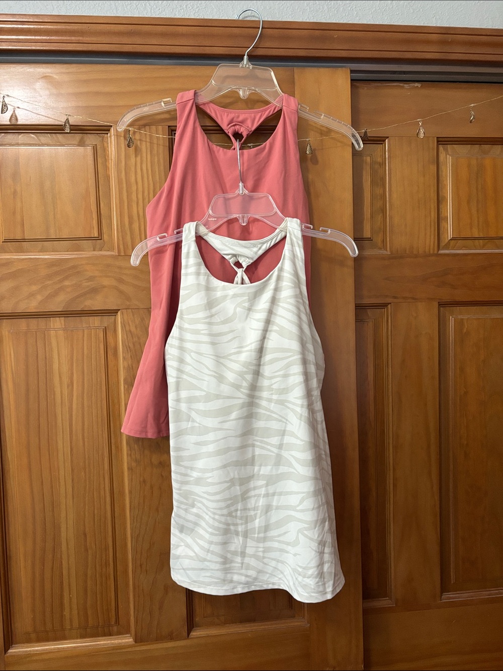 Old Navy Women's Twist-Back Tank Top w/ Built in Padding — Coral & White Zebra